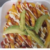 Que' papas · French Fries Topped with nacho cheese, ketchup, mayo, jalapeno sauce, and avocado strips.