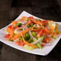 Lrg House Salad · Lettuce, Carrots, Red Onion, Cucumber, Tomatoes & Green Pepper