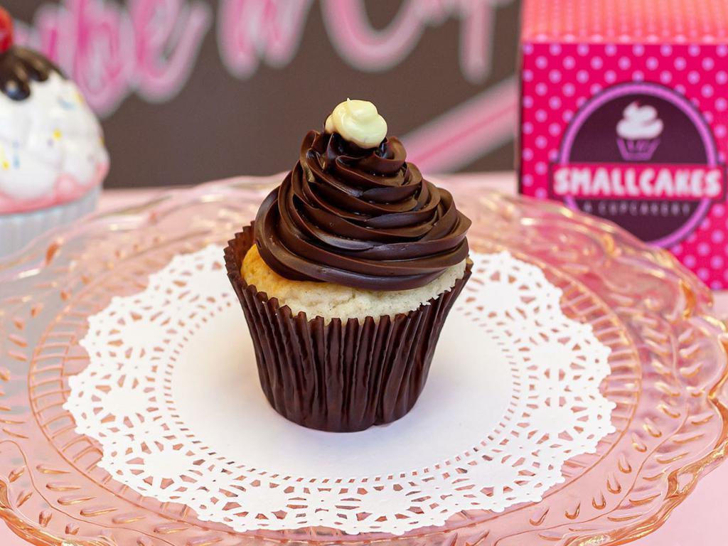 Smallcakes Cupcakery and Creamery · Cakes · Dessert · Ice Cream · Lunch