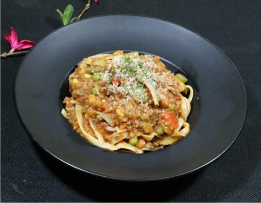 Tomato Beef Pasta(토마토비프파스타) · Served with sides