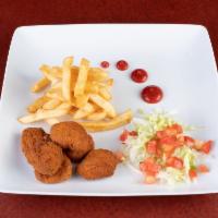 Kids Chicken Nuggets · 6 pieces of chicken nuggets served with lettuce, tomato and french fries.