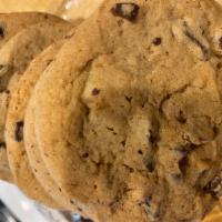 Chocolate Chip Cookies · 5 cookies per pack
