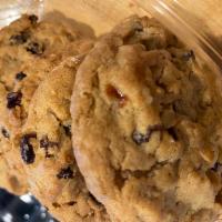 Oatmeal Raisin Cookies · 5 cookies per pack