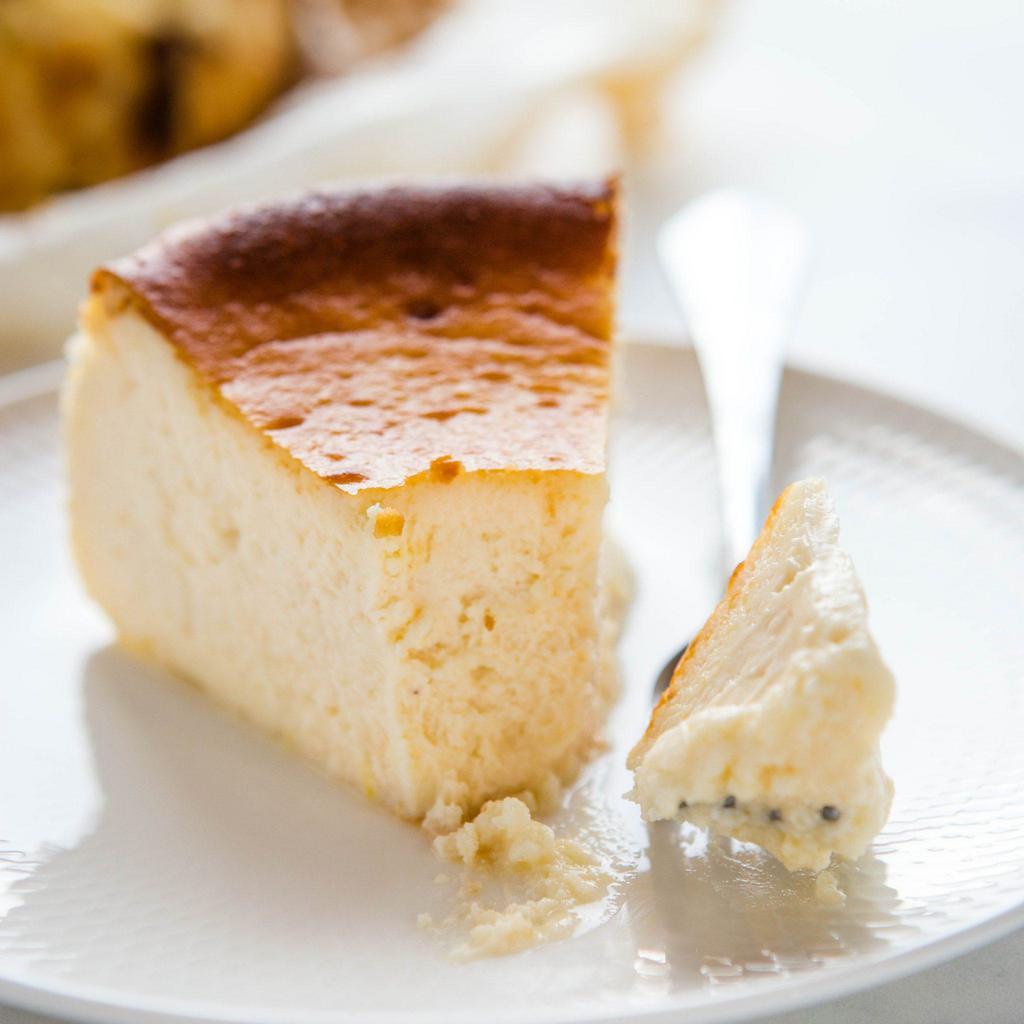 San Sebastian Cake · Traditional Spanish Basque cheesecake – perfectly light, creamy and smooth, baked to caramelized perfection