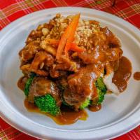 Rama Dish · Steamed broccoli and peanut sauce topped with crushed peanuts.