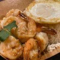 Goong Kratiam · Thai style garlic pepper Shrimps served over Jasmine rice and Fried Egg
