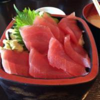 Tekka Don · Sliced tuna over seasoned rice. Served with soup and salad.