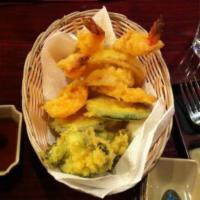 Tempura Appetizer  · Five pieces of mixed vegetable and two piece of Shrimp Tempura 