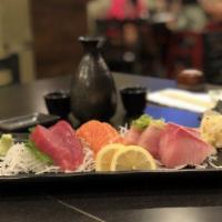 Sashimi Appetizer · chef choice of Seven Pieces of sashimi .