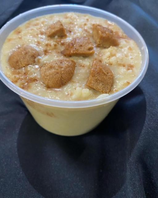 Eggnog rice pudding · Vegan. Gluten free. Served with gluten free cookies 
