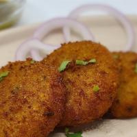 Vegetable Cutlets (3 Ct) · Seasoned ＆ crispy vegetable croquettes made with potatoes, paneer, green peas, carrots, and ...