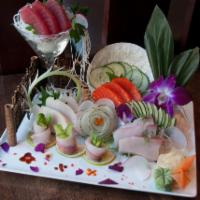 AA Jing Sashimi Entree · 18 pieces of chef's choice assorted sashimi.