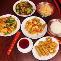 Family Dinner for 3  · Hunan chicken, broccoli beef sweet and sour chicken includes 3 rools, 6 fried shrimps and a ...