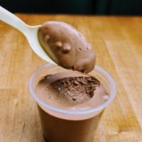 Chocolate Mousse (Mousse de Chocolate) · Super creamy and fluffy traditional dessert made with milk chocolate. 


