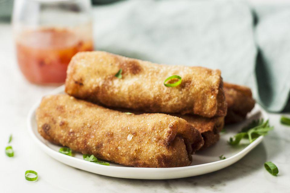Chicken Basil Egg Roll  · Minced chicken, chili, onion, pepper, with mustard seed dip & dry shrimp tamarind sauce