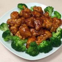 General Tso's chicken 左宗鸡 · Ingredients: chicken, broccoli, dry chili