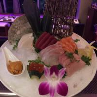 18 pcs sashimi platter · 