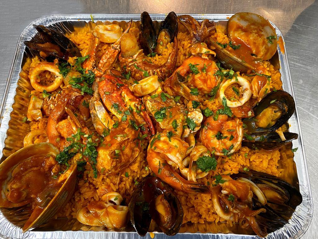 Rice with Seafood · Paella mariscos.