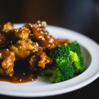 General tso's chicken (깐풍기) · chicken lightly battered and fried in sweet and tangy sauce 