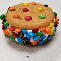 Cookie Sandwich - M and M with Buttercream Frosting · 