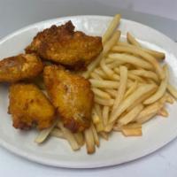 Chicken Wings with French Fries · Alitas de Pollo con Papa Frita