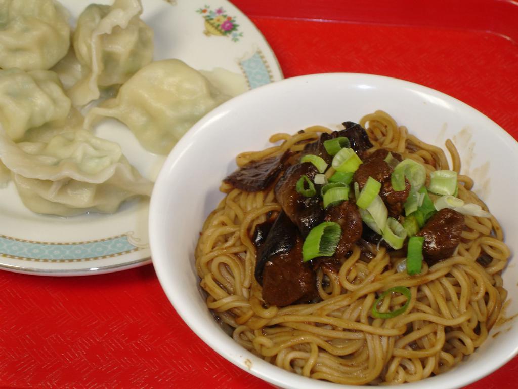 Kingburg Kitchen · Chicken · Chinese · Noodles · Steak