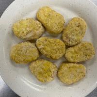 Chicken nuggets (8)炸鸡粒 · Breaded or battered crispy chicken.