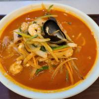 29. Jambong(짬뽕) · Spicy noodle soup with seafood and veg
(include 1 side dish)