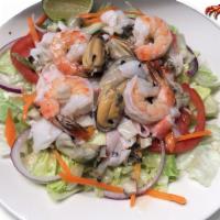 Ensalada de Mariscos · Seafood Salad