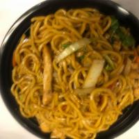 Chicken Lo Mein 鸡肉捞面 · Chicken and Chinese cabbage ,Bean sprout,celery,carrots,Scallions (no onion at all)!