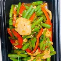 Pad Prik Khing Stir-Fry · Stir fry with bell peppers and green beans, in a sweet curry paste.