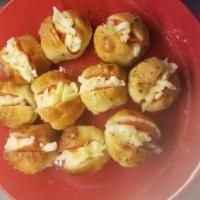 5 pieces garlic knots w / cheese & pepperoni · 