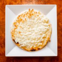 Arepa con Queso · Arepa with melted cheese.