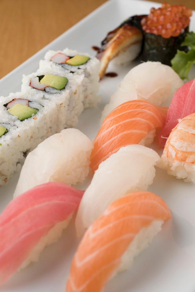 Sushi Regular · Assorted 7 pieces and tuna or California roll. Served with miso soup.