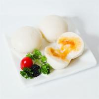 Steamed Creamy Egg Yolk Bun 金牌流沙包 · 