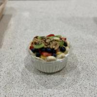 Vanilla Greek Yogurt Bowl · Greek Yogurt, 2 Toppings and 4 Fruits