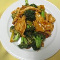 C1. Chicken with Broccoli （芥蘭鸡) · Served with white rice.