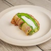 Ratones · Grill Jalapeno Pepper Filled with Cream Cheese and Wrapped With Bacon