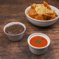 Chips and Salsa y Frijoles · Salsa Rojo oh salsa verde