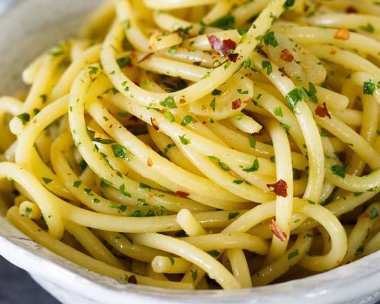 Spaghetti Olio Aglio · Spaghetti with fresh garlic and olive oil.
