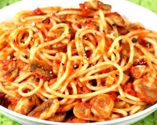Tomato Basil Spaghetti · Spaghetti with tomato basil tomato sauce, mushrooms, cherry tomatoes, fresh parsley, and Parmesan.
