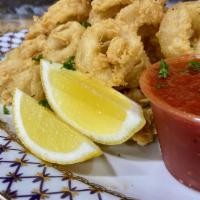 Fried Calamari w/Marinara Sauce · 