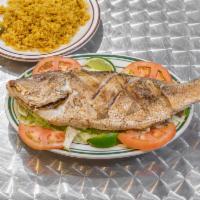 Red Snapper Dominican Style · Pargo rojo tipico dominicano.