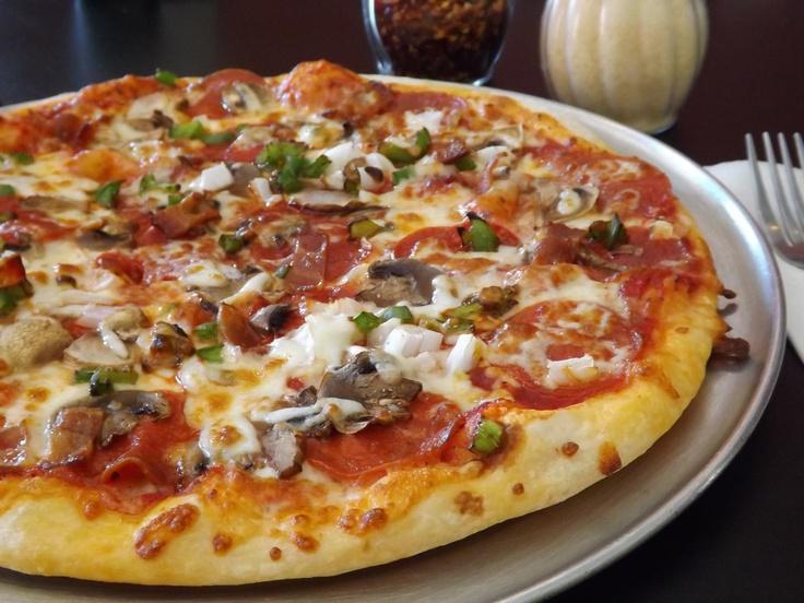 10. Deluxe Pizza · Pepperoni, sausage, mushrooms, green peppers, onions, black olives.