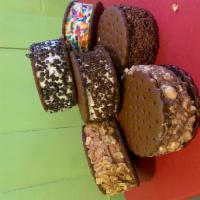 6 Pack Flying Saucers · Vanilla and chocolate frozen yogurt sandwiches. 