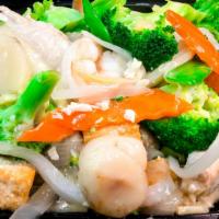 Lung Fung Kow · Dragon phoenix. Fresh shrimp and chicken with broccoli, carrot, bok choy, snow peas, water c...
