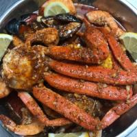 Monday · 1/2 lb. black mussel, 1/2 lb. shrimp ( no head), 1/2 lb. snow crab. Comes with Corn & Potato
