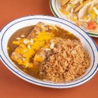 Los Amigo's Favorite Dinner · 1 cheese enchilada, tamale, Mexican rice, beef taco, chalupa and chile con queso chips.