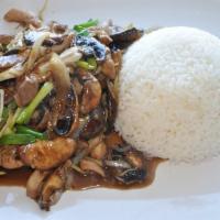 Fresh Ginger Dinner · Garlic, onion, green onion and mushrooms. Served with choice of side.