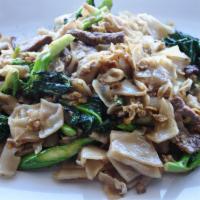 Pad See Ew Noodle Dinner · Rice noodles, egg, garlic, broccoli, Chinese broccoli and black bean sauce.